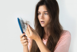 נשירת שיער נשים: 9 הסיבות הכי נפוצות